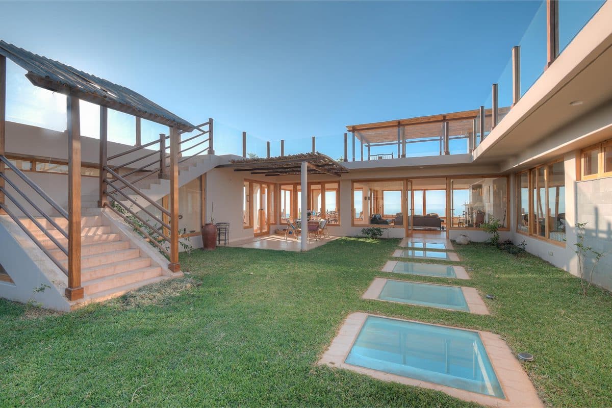 La Maison Bleue Naivasha — open courtyard looking toward the valley